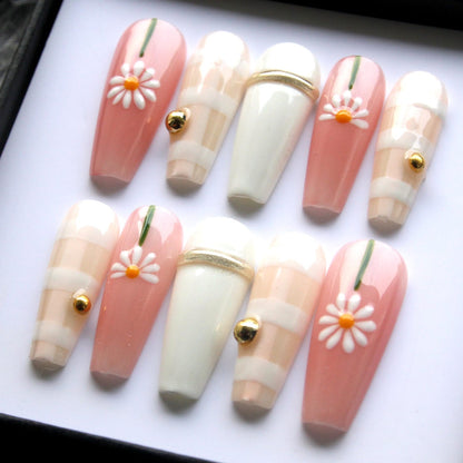 Daisy Floral Handmade Press on nails - Summer Nails