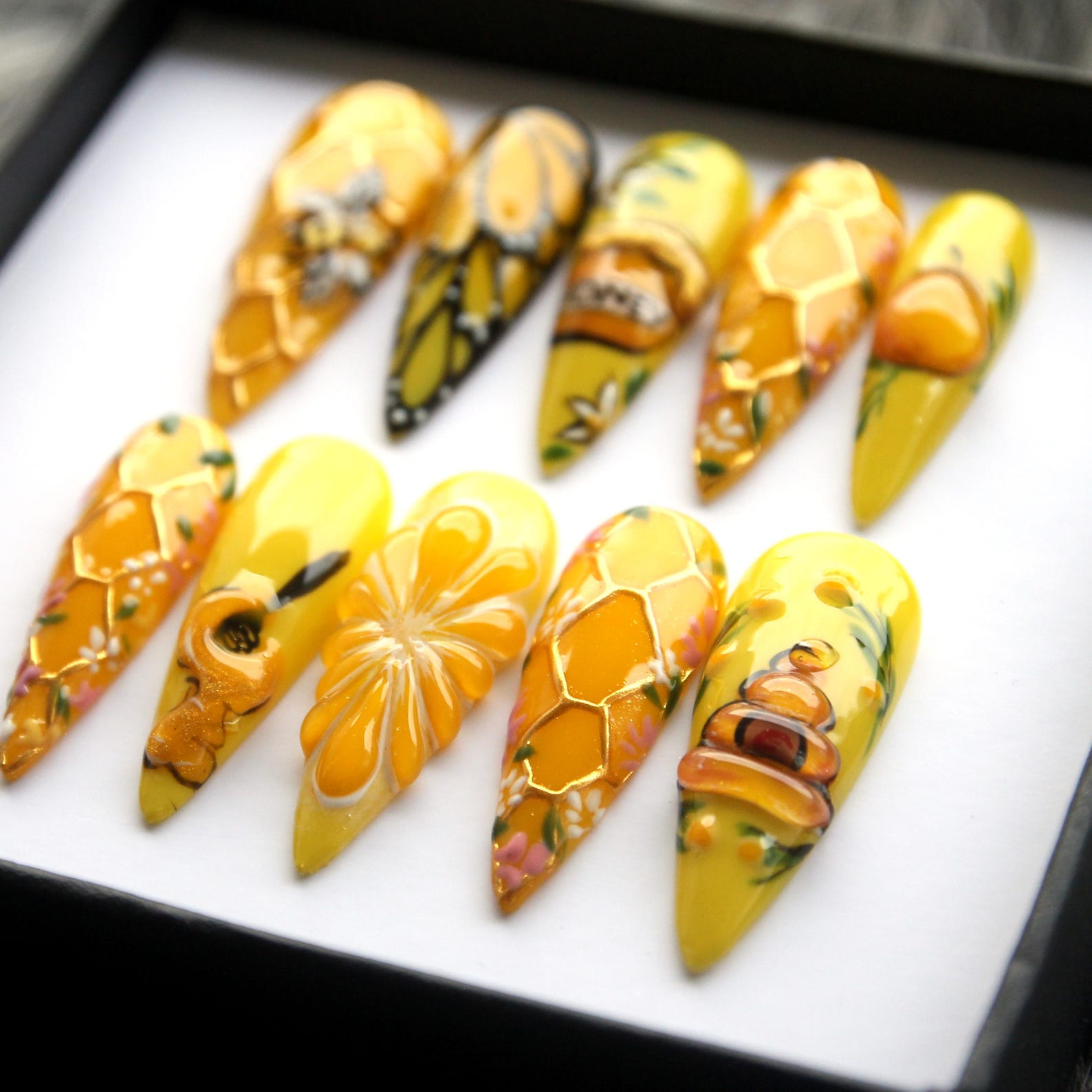 Honey Jar Handmade Press on nails - Summer Nails