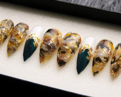 Queen Bee Handmade Press on nails - Summer Nails