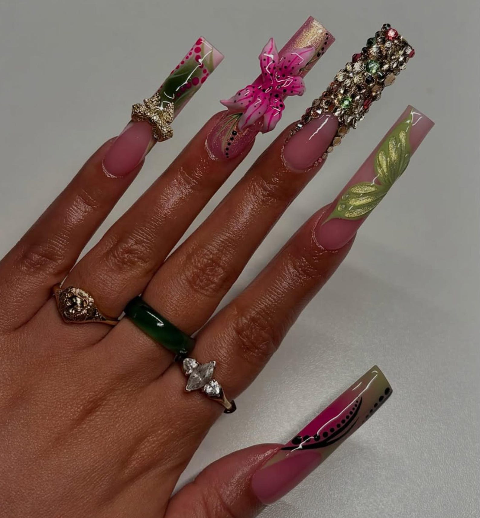 Rhinestone Lily Flower Handmade Press on nails - Summer Nails