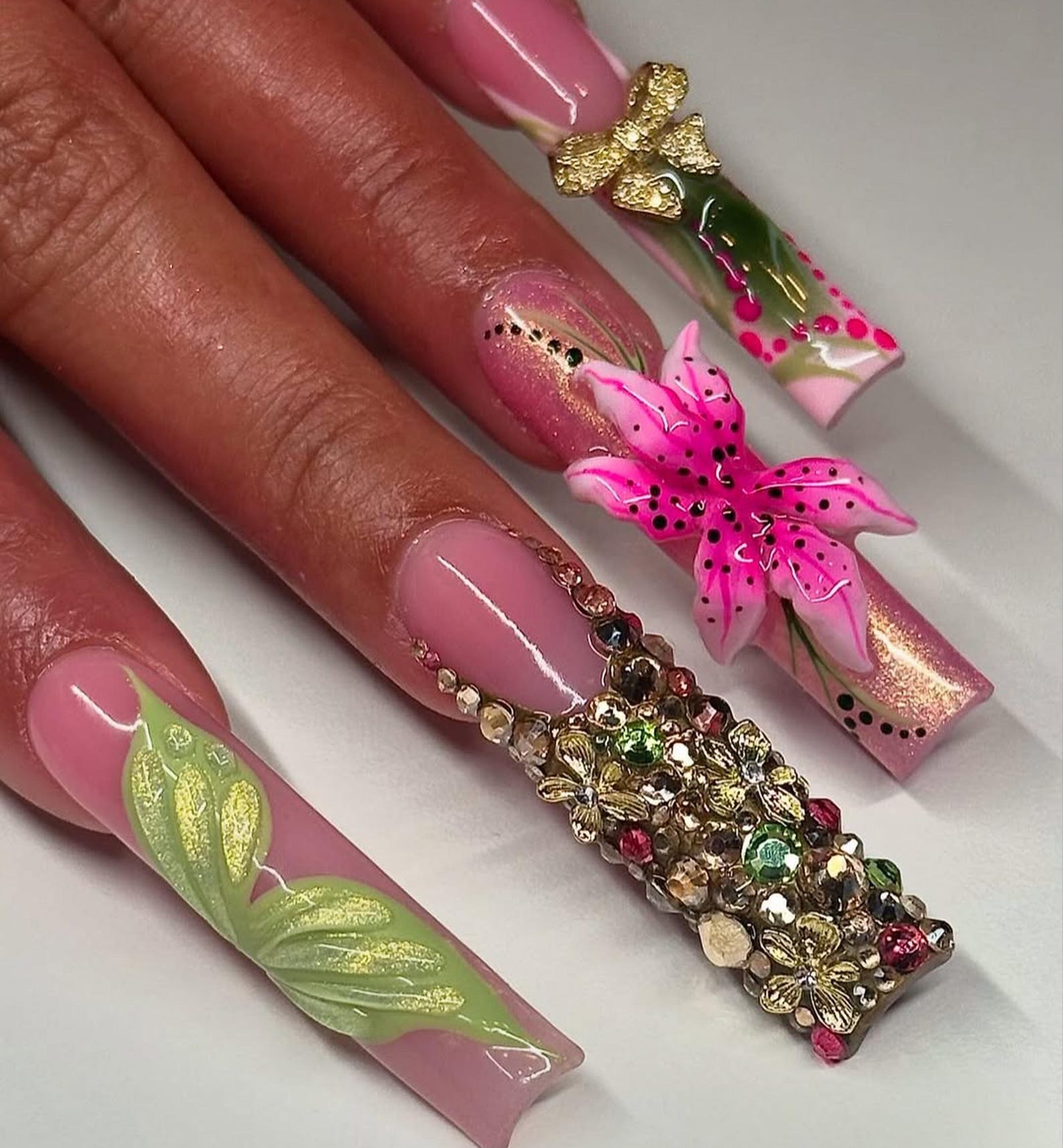 Rhinestone Lily Flower Handmade Press on nails - Summer Nails