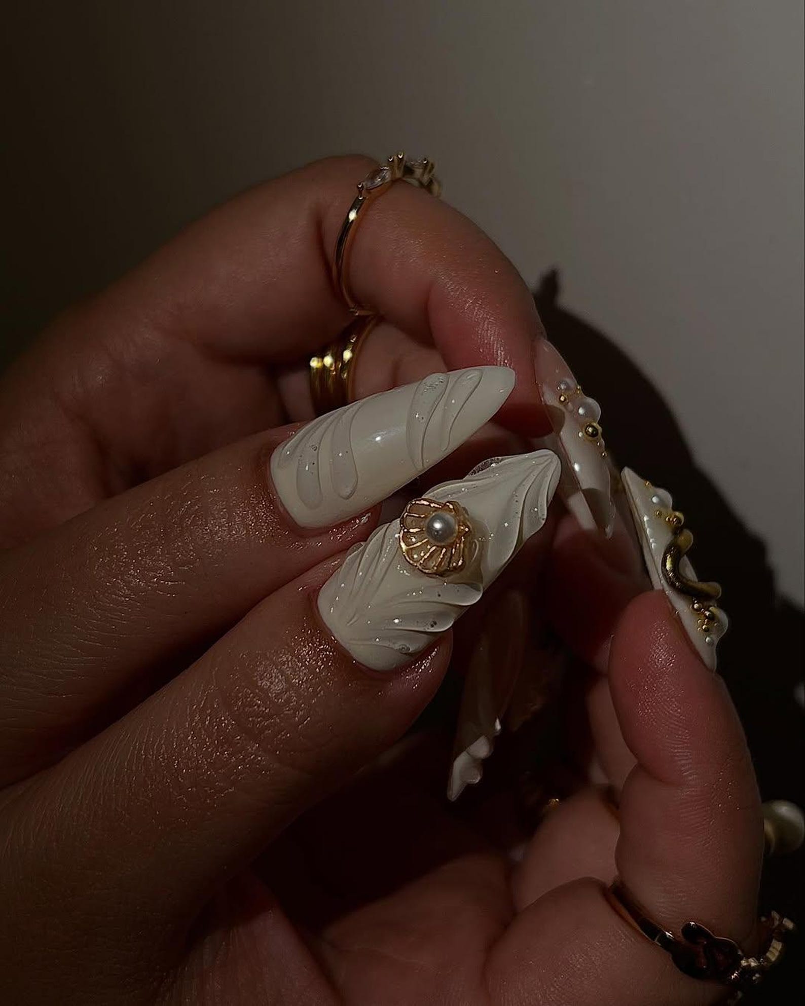 White Pearl Shell Handmade Press on nails - Summer Nails
