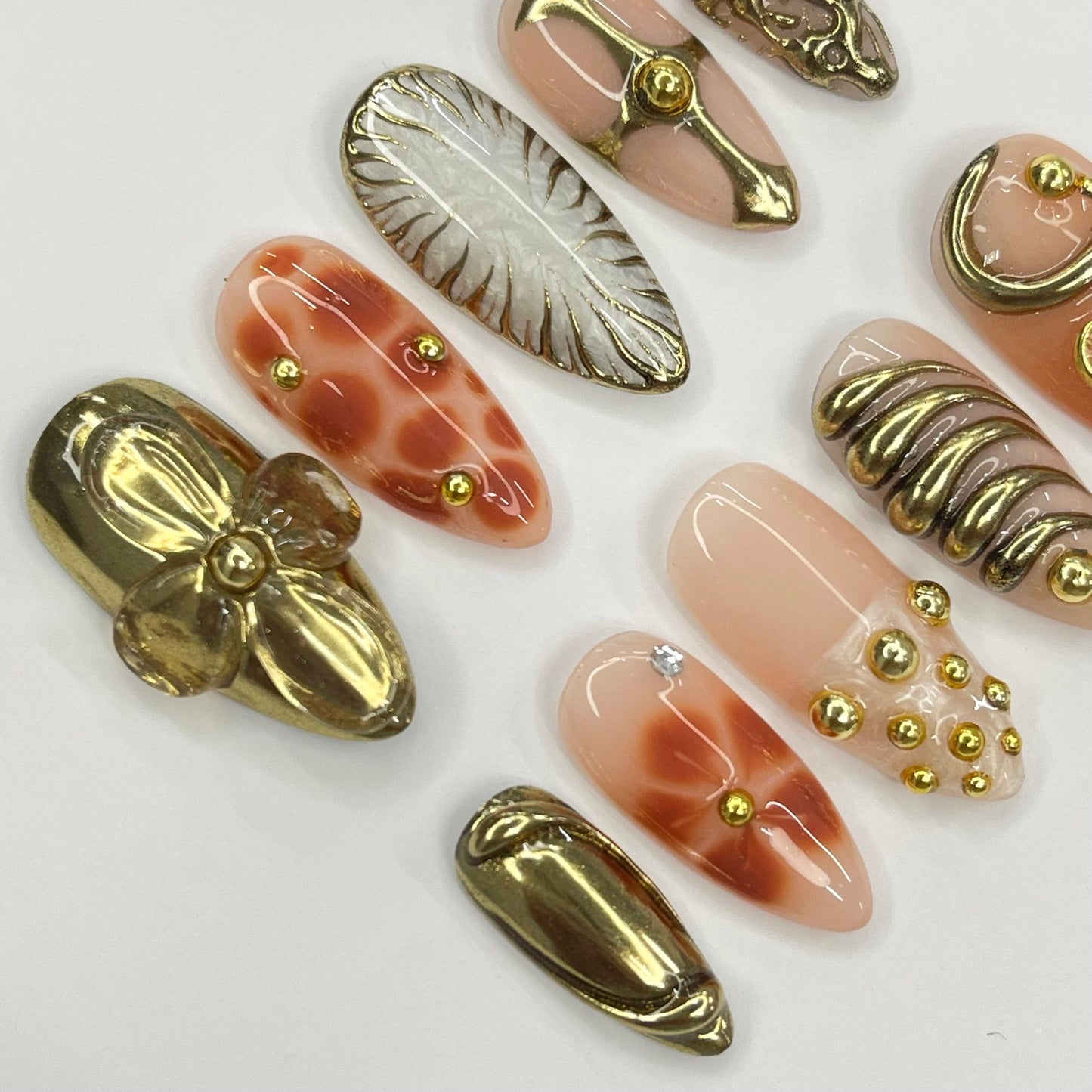 3D Flower With Gold Press on nails