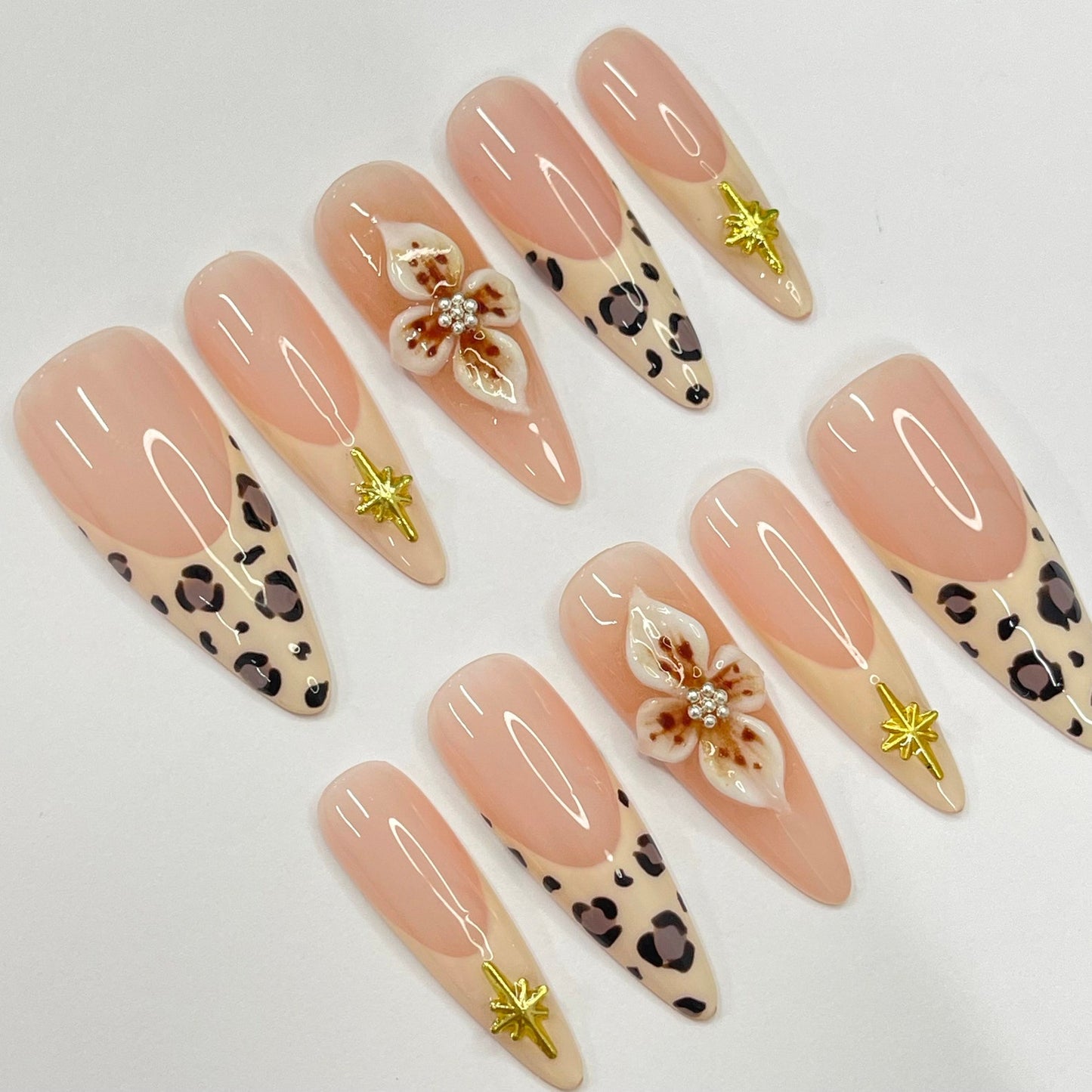 Leopard Flower Press on nails