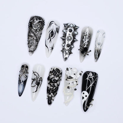 Black and Silver Gothic Press on nails