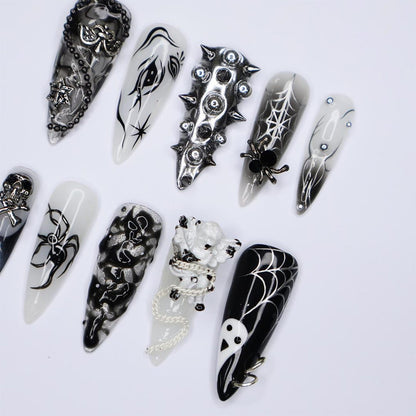Black and Silver Gothic Press on nails